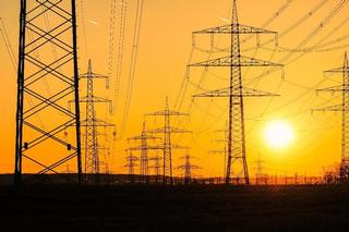 Extreme temperatures result in record-breaking electricity usage