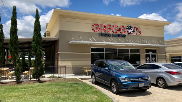 Greggo’s Pizza & Subs carries on the tradition of Greek Tony’s family Italian dining
