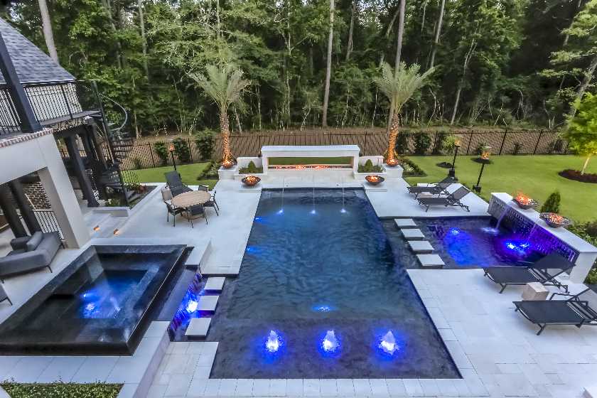 Texas Pools captures 10 regional design awards