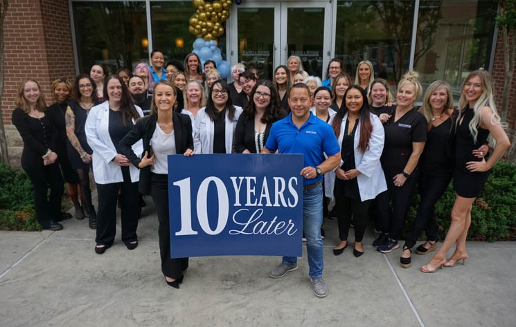 Hand & Stone on Research Forest celebrates 10 years in The Woodlands