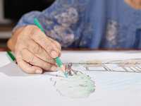 5 Art Therapy Activities for Elderly Loved Ones