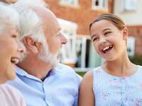 5 Tips For Visiting Senior Family Members In Assisted Living