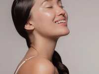 Try DiamondGlow® this Summer for Glass Skin