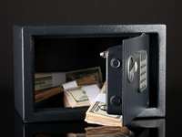 Is It Illegal To Keep A Large Amount Of Cash In A Safe At Home?