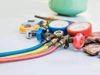 Dealing with a Heat Pump Refrigerant Leak in Magnolia, TX