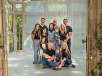 Why Multi-Generational Family Photos Are Worth It