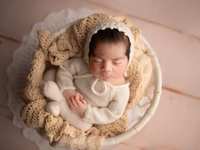 Client Spotlight: A Heartfelt Newborn Studio Session in The Woodlands