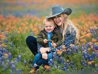 Bluebonnet Pictures in Texas: Why You Don’t Want to Miss Them This Spring