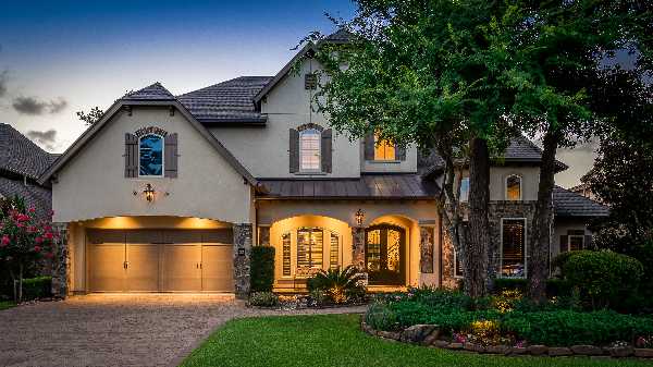 Just Listed: A quiet enclave of the Player Golf course in The Woodlands