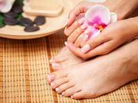 Salon Pedicures Relaxing, But Potentially Dangerous: Pros and Cons