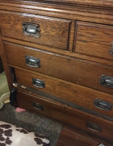 Dresser