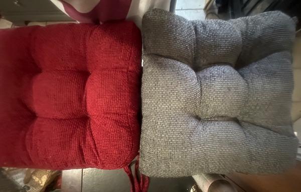 Chair seat cushions