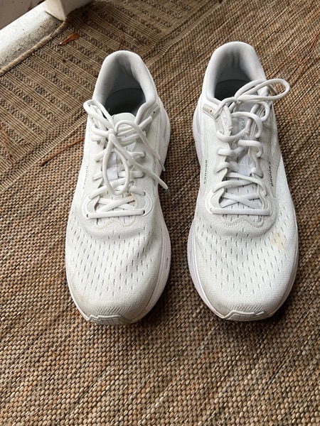 Brooks Ghost Max Size 12 Mens sneaker