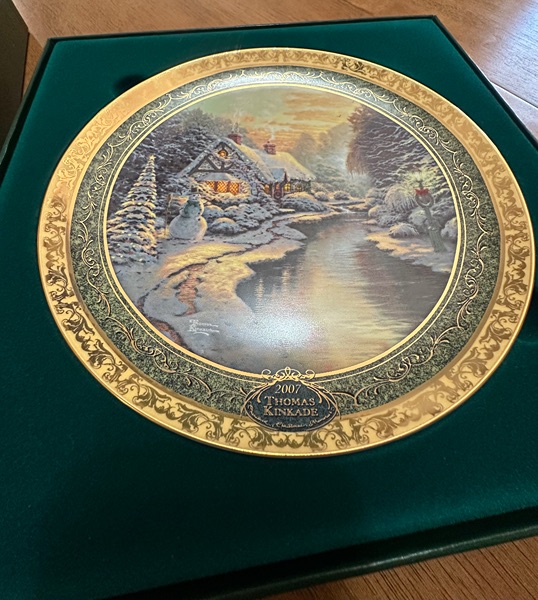 2007 Thomas Kinkade Christmas plate