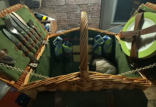 Picnic basket