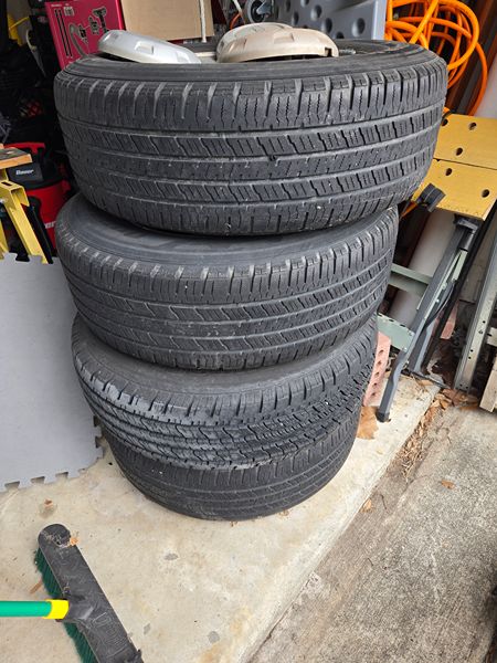 Set of four 235/70 R17 on rims from F-150