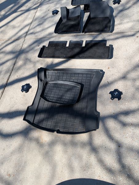 Floor Mats, wheel covers, center console organizer