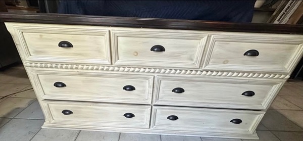 Farmhouse desser white