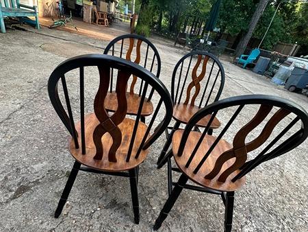 1980s Vintage Dontae Style Windsor Dining Chairs