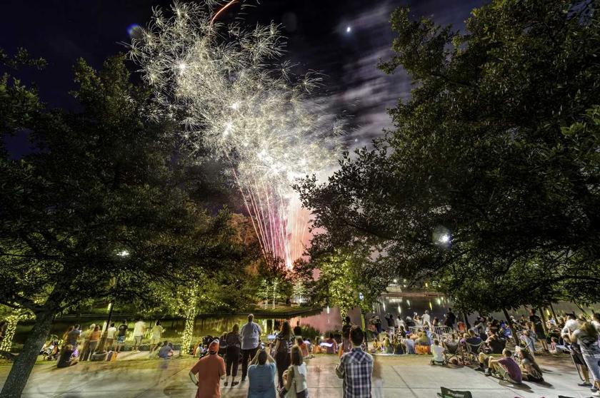 Memorial Day in The Woodlands - Fireworks - Vimarsana News