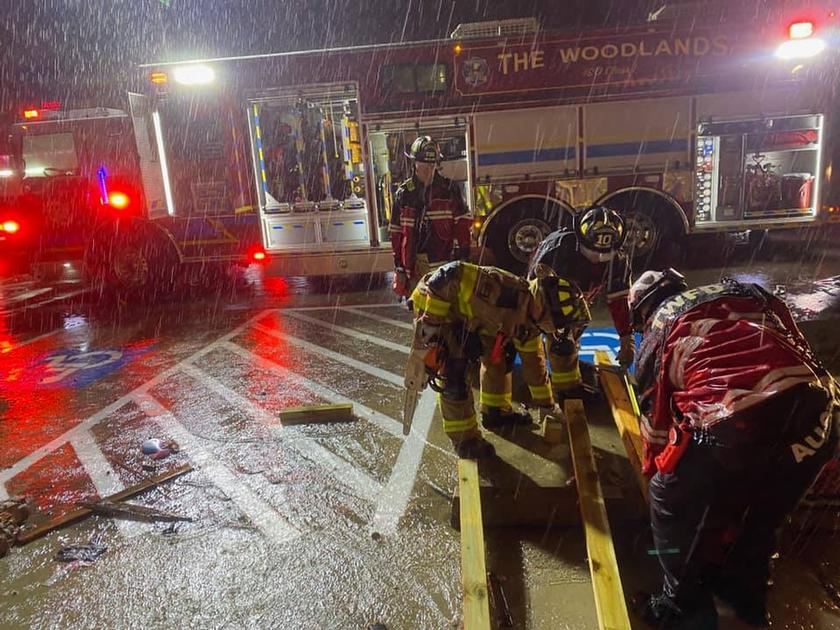 The Woodlands Firefighters Respond to Vehicle Collision with a Building ...