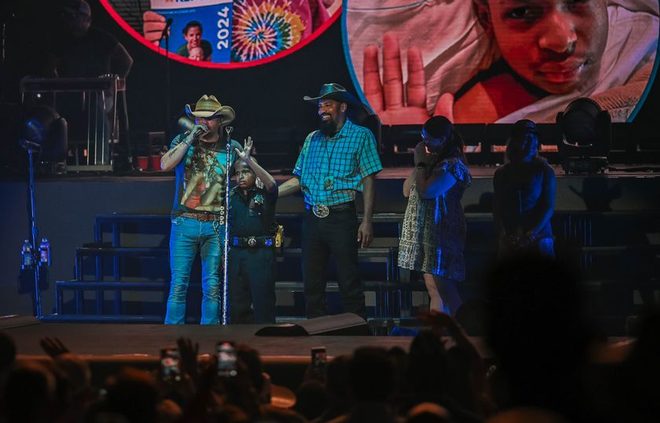 /images/newsimage/82131/660x423/DJ_Daniel_and_Jason_Aldean-4.jpg