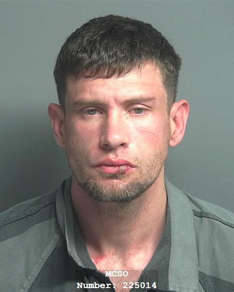 ARMSTRONG, Race Tracy