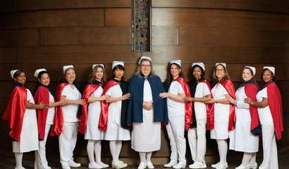 /images/newsimage/84281/410x240/nursehonorguard.jpg