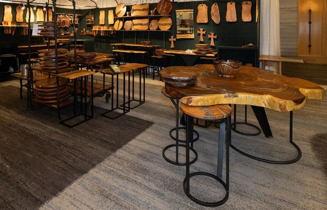 /images/newsimage/84450/660x423/Woodwork_by_Ron__Christine_Sisco.jpg