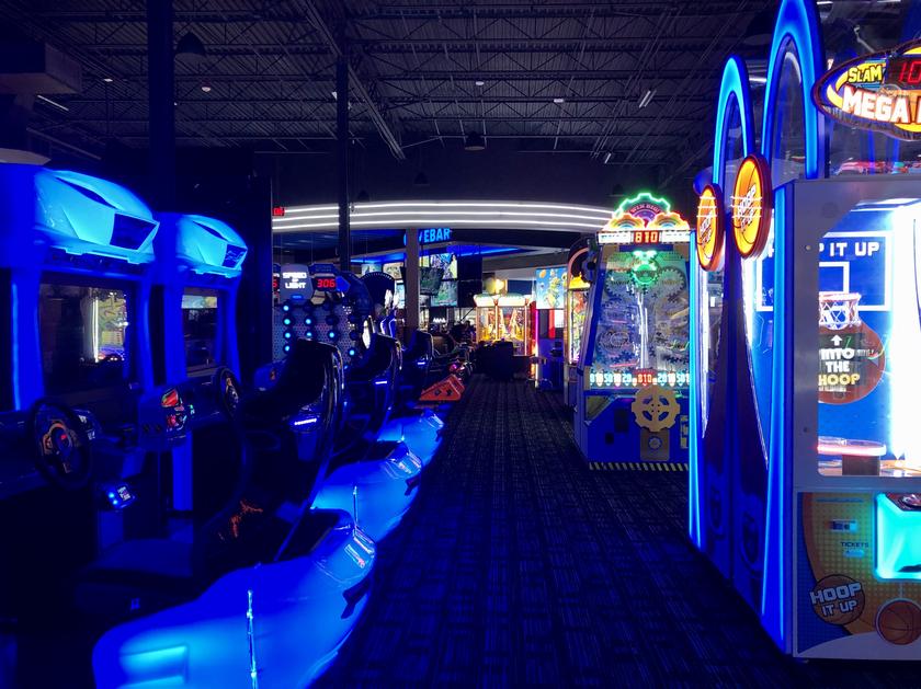 Dave & Buster's Woodlands