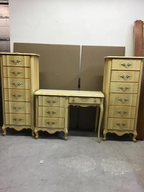Broyhill French 6 Drawer Chest Woodlands Broyhill French 6 Drawer Chest, Broyhill Jewelry Armoire