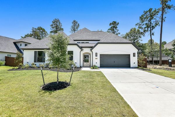 Front yard & exterior of 12926 Whitewater Way