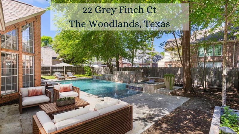 Stunning Ross Munger custom built home in the heart of The Woodlands!